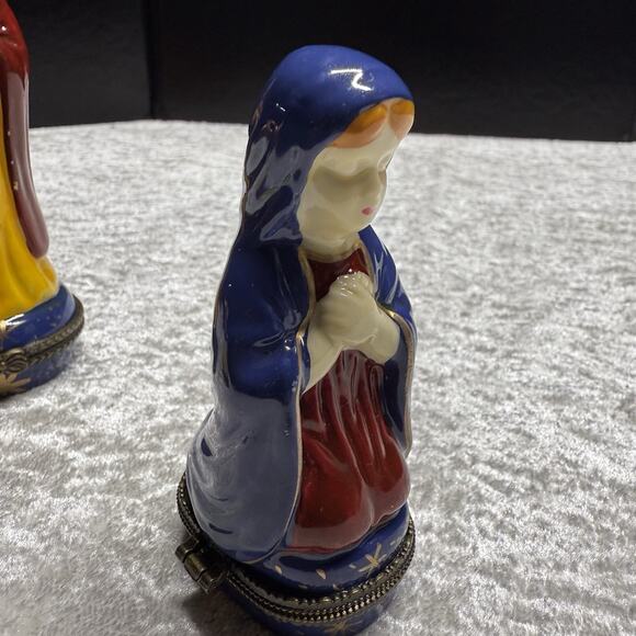Holy Family Porcelain Hinged Trinket Box Set - Mary, Joseph & Baby Jesus - Picture 6 of 10
